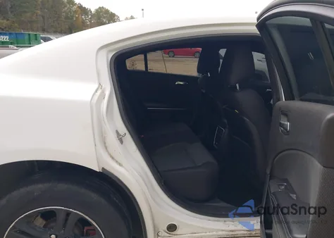 2015 Dodge Charger Se z USA, uszkodzony, nr VIN 2C3CDXBG0FH751578